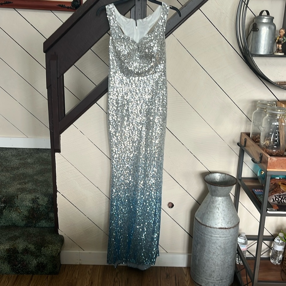 Gorgeous sequence silver blue gown size 8 l58” long 60 back longer